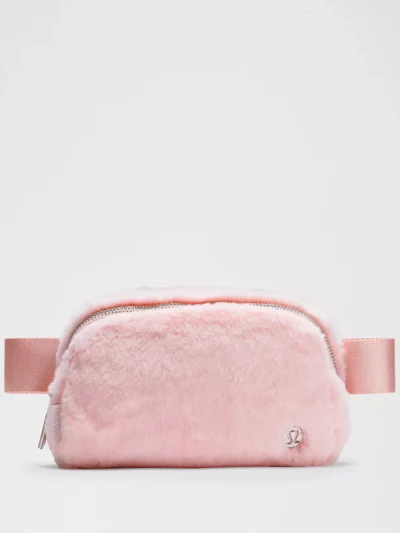 Everywhere Belt Bag
Plush Fleece
