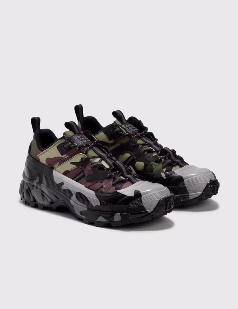Arthur M Srtory Sneakers Signature Print - Image 5